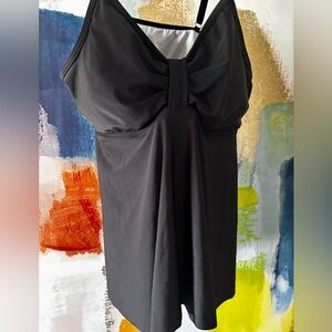 Beachsissi Swimwear tankini top L with padded removable cups & adjustable straps